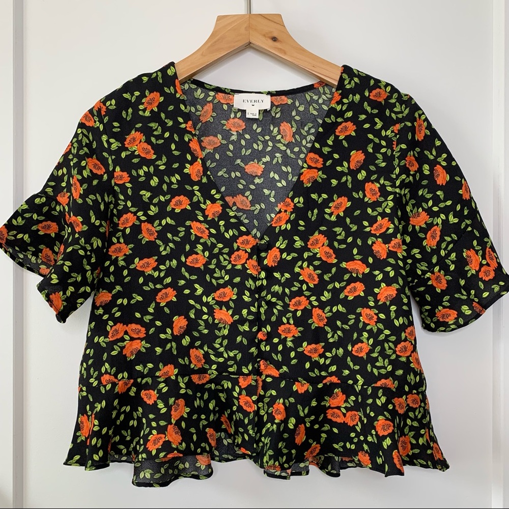 Everly Floral Button down Blouse cropped